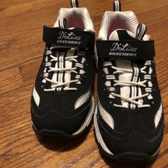 Girls Skechers d’Lites - Picture 3 of 3